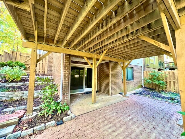 Building Photo - 11083 Saffold Way