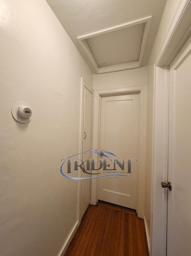 Building Photo - 1117 Divver St