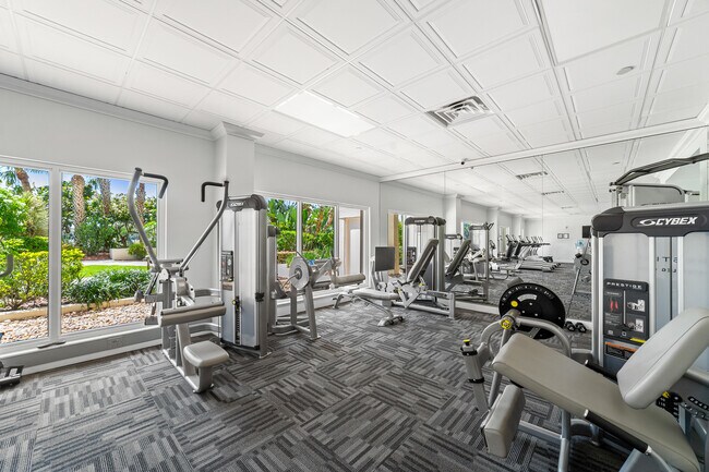 Building Photo - 4301 N Ocean Blvd