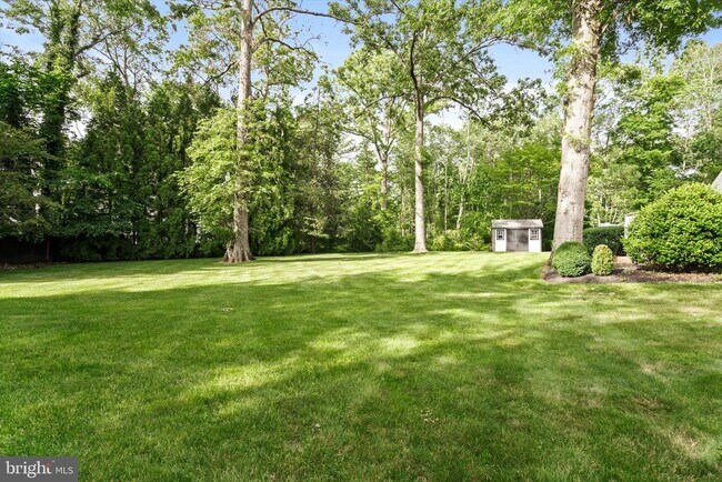 Building Photo - 127 Westerly Rd