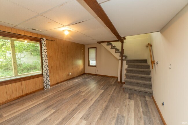 Building Photo - 1203 S Fess Ave