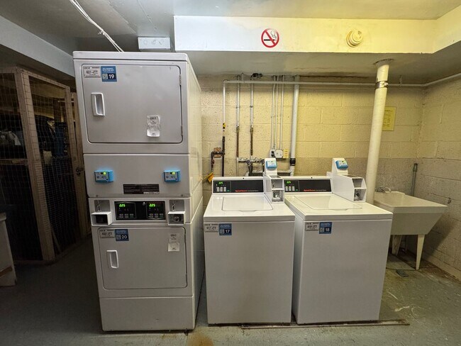 Building Photo - Relaxing Fully-Furnished 2 Bed 1 Bath Condo With Balcony In Beautiful Heritage Woods