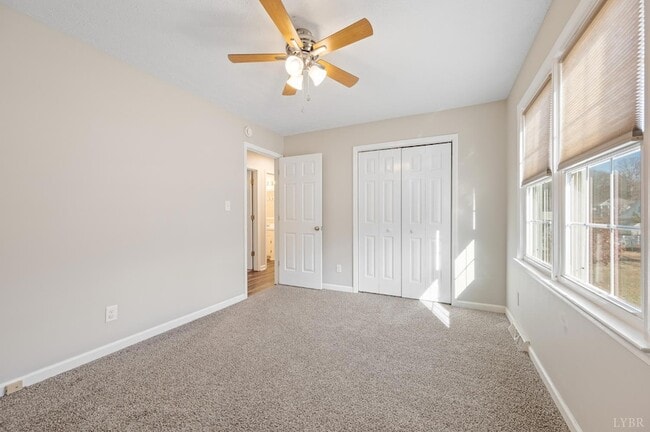 Building Photo - 117 Settlement Dr