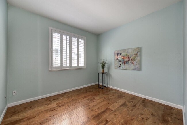 Building Photo - Home for Rent in Gold River, CA