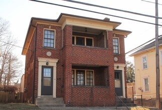 Building Photo - 2530 Neil Ave