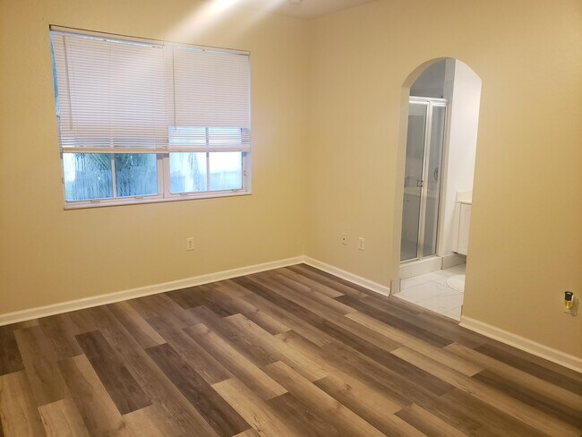 Building Photo - 2751 SW 120th Terrace