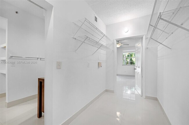 Building Photo - 3125 NE 184th St
