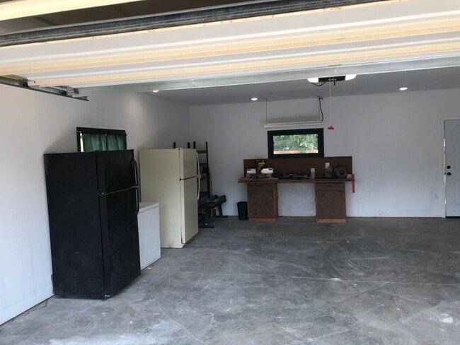 Building Photo - 1412 Bighorn Rd
