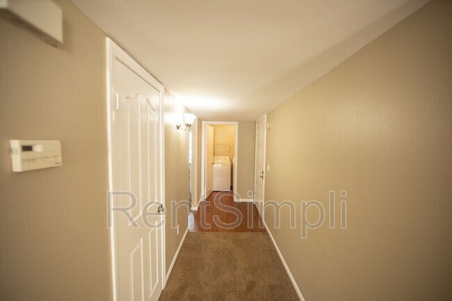 Building Photo - 15024 Avenida Venusto