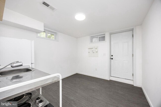 Building Photo - 731 Richwil Dr