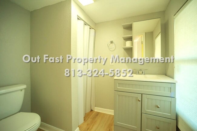 Building Photo - 4811 N 30th St