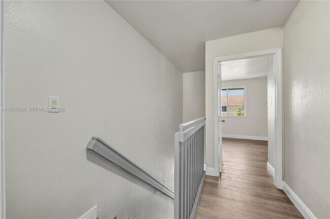 Building Photo - 810 NE 212th Terrace