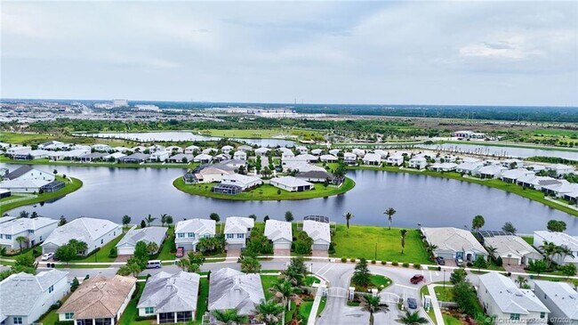 Building Photo - 10214 SW Captiva Dr