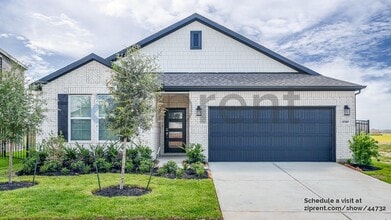 Building Photo - 27327 Blue Pool Dr