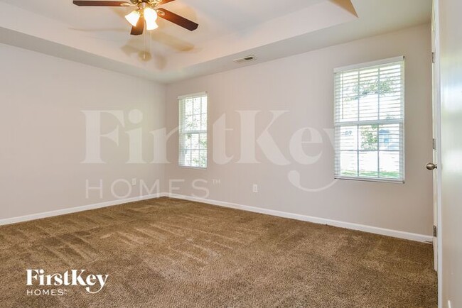 Building Photo - 325 Oferrell St