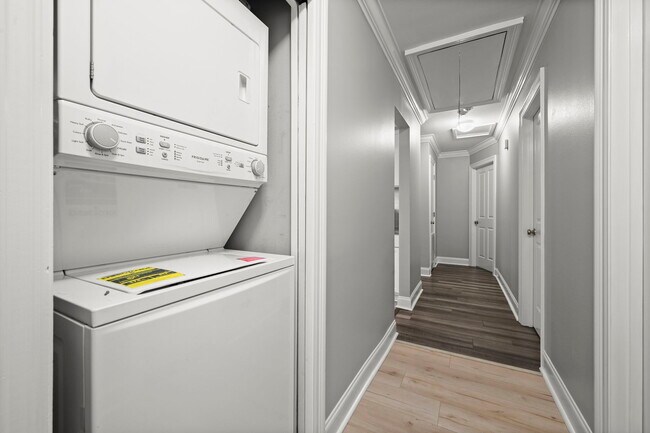 Building Photo - 8120 N Essen Heights Ct