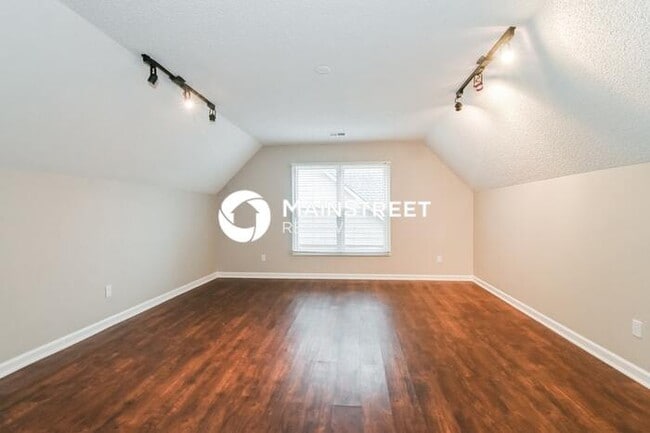 Building Photo - 4 Bedroom Pet-Friendly Home in CORDOVA, TN with Main Street Renewal