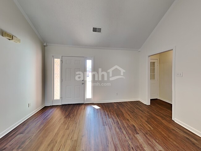 Building Photo - 1374 Siskin Dr