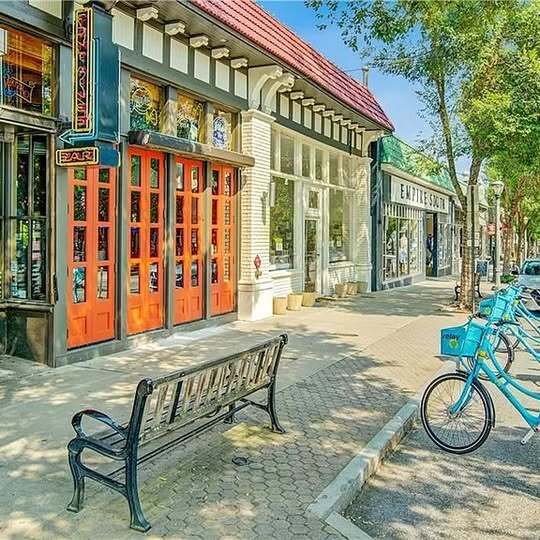 Building Photo - 1071 N Highland Ave NE