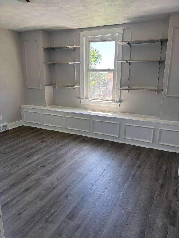 Building Photo - 2823 Clermont Ave