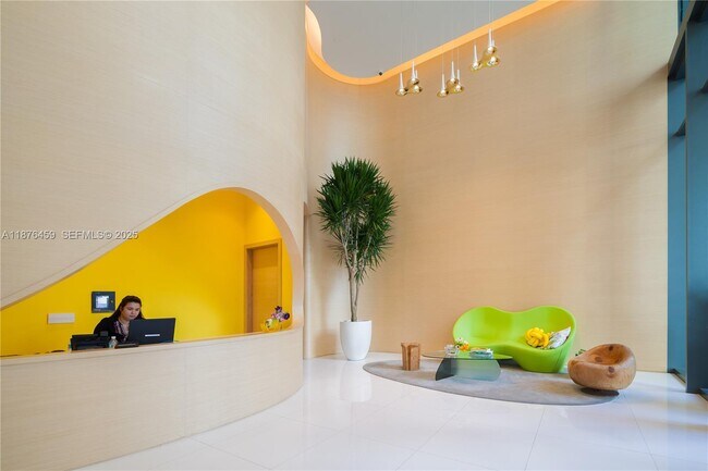 Building Photo - 501 NE 31st St