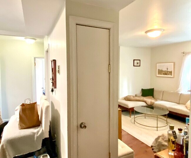 Building Photo - 40 Clark St