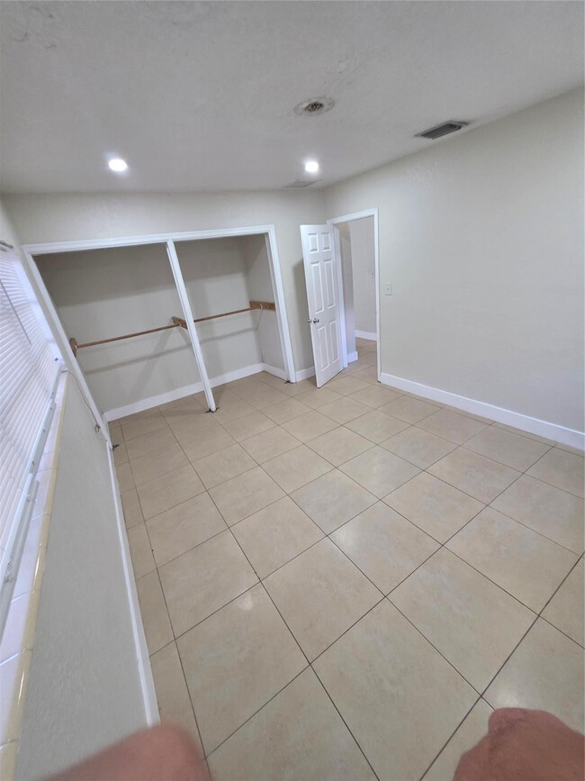 Building Photo - 341 Delaware Ave