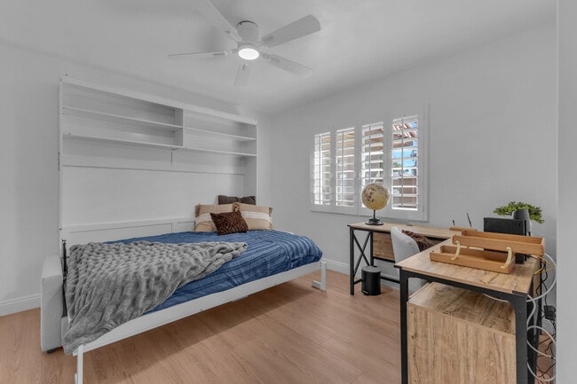 Building Photo - 75250 Vista Huerto