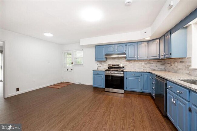 Building Photo - 1226 Fleetwood Rd