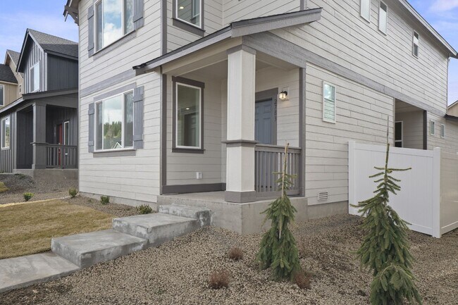 Building Photo - 2025 Built 3 Bedroom 2.5 Bath Liberty Lake home like new