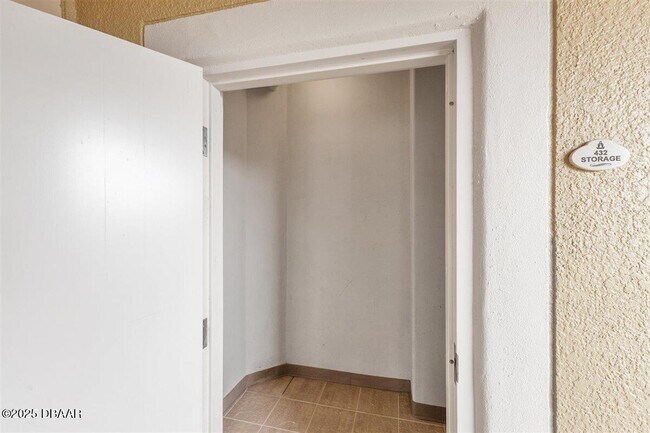 Building Photo - 424 Luna Bella Ln