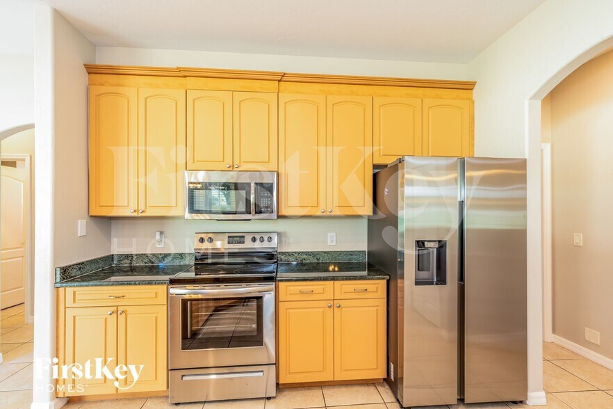 Building Photo - 2081 Nuremberg Blvd