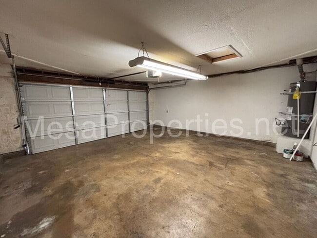 Building Photo - 6632 Bandola St