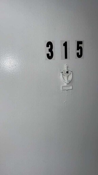 Building Photo - 13444 Euclid Ave