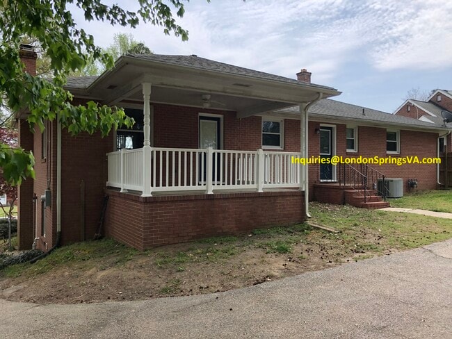 Building Photo - 3220 Glenview Ave