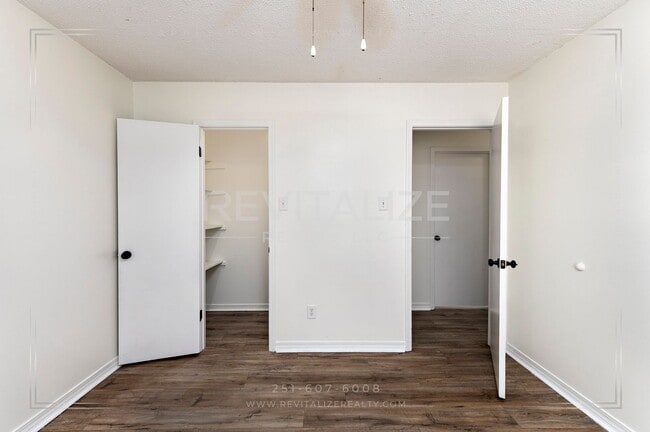 Building Photo - Beautifully Renovated 3 Bed 2 Bath Home in Theodore