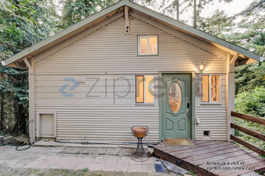 Building Photo - 17363 Park Ave