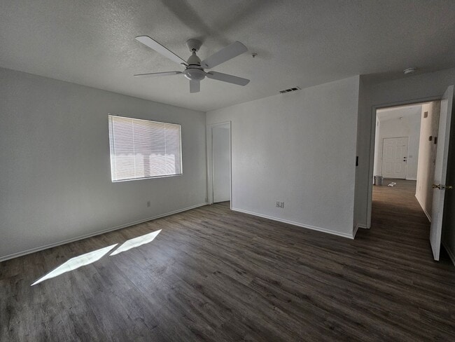 Building Photo - ***ALL BRAND NEW INSIDE***3 BED 2 BATH