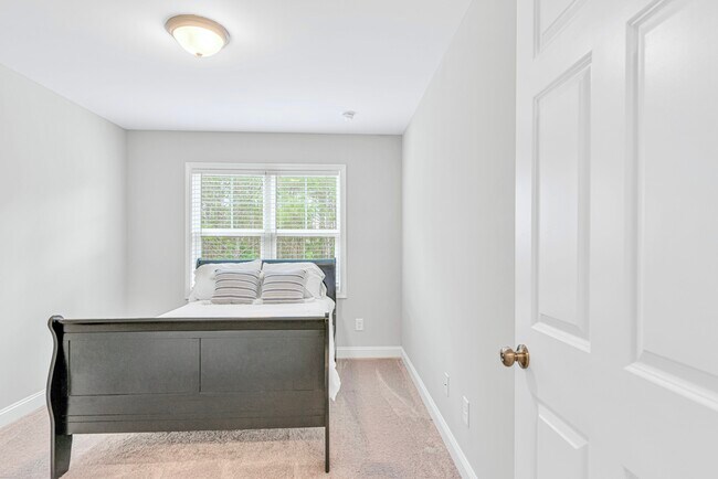 Building Photo - 504 Stone Crab Ln