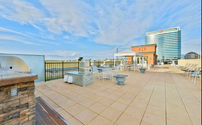 Roof Top Deck - 585 9th St