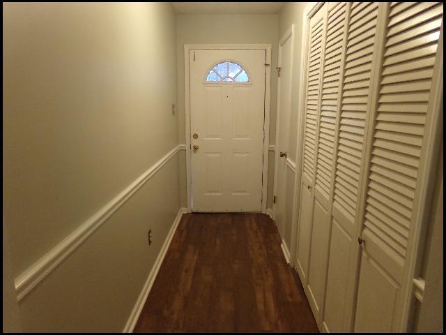 Building Photo - 35 Point W Cir