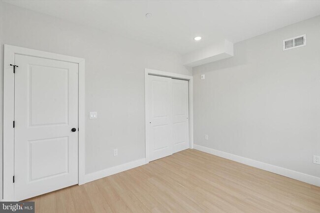 Building Photo - 520 W Susquehanna Ave