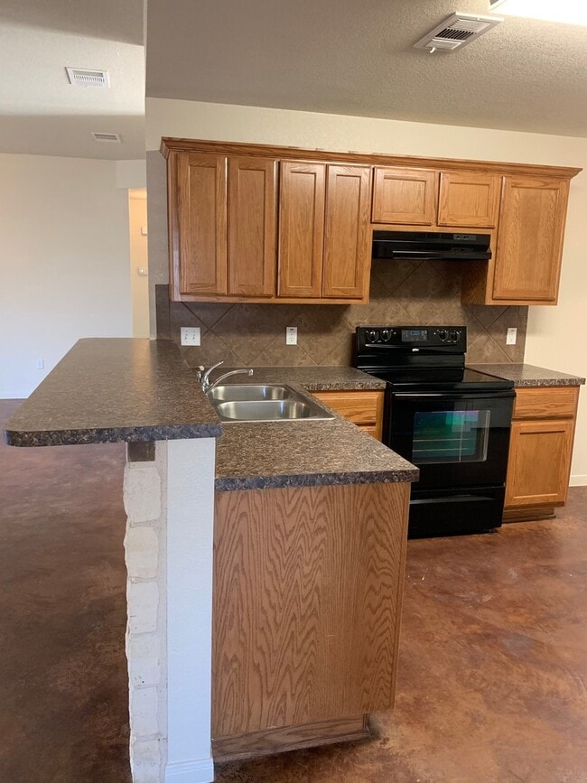 Building Photo - 4 Bdrm 2.25 Bath in Copperas Cove