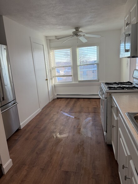 Kitchen (Downstairs) - 224 Main St