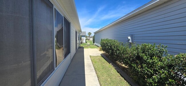 Building Photo - 2419 Southern Oak St