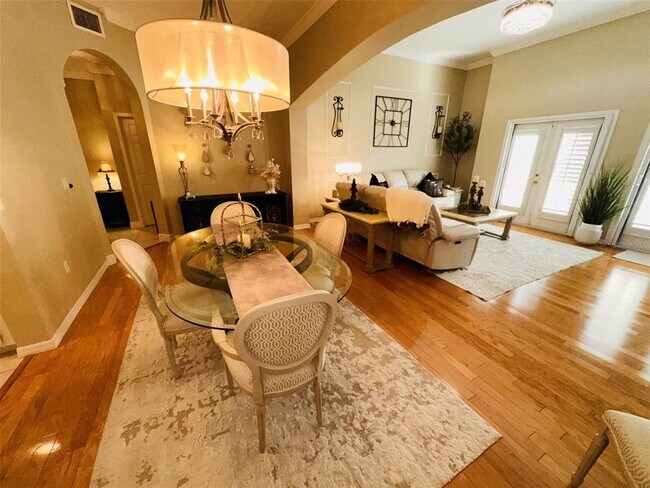 Building Photo - 901 Waterside Ln