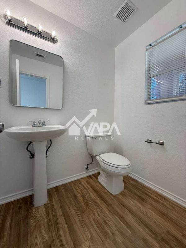 Building Photo - 9902 Hawksbill Peak