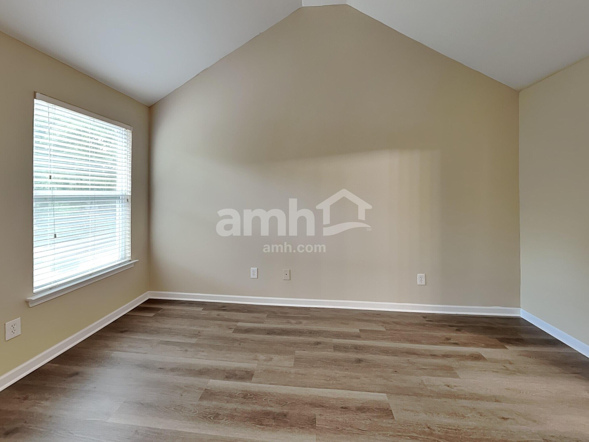 Building Photo - 1380 Grey Rock Way