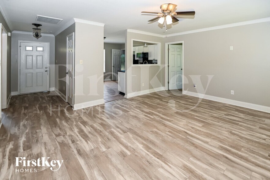Building Photo - 4190 Ivydale Ave SW
