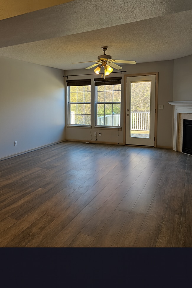 Building Photo - Great Location!!!!